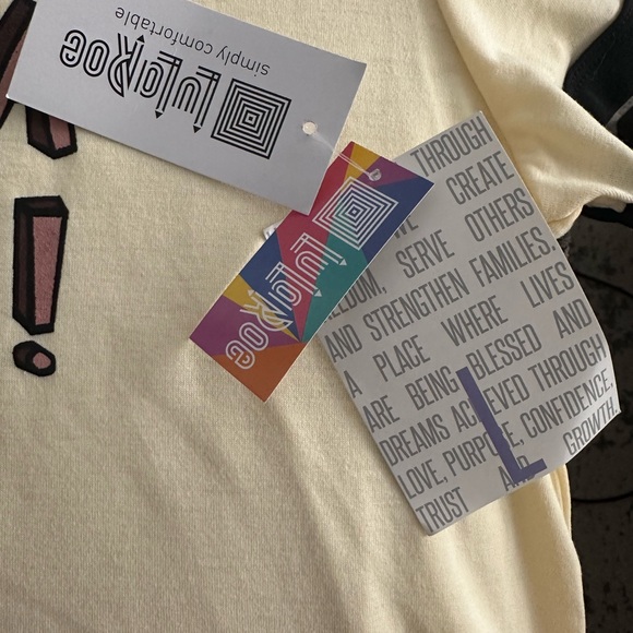 Lularoe Viva La Siesta Liv T Shirt Top Womens Size Large NWT - Picture 5 of 9